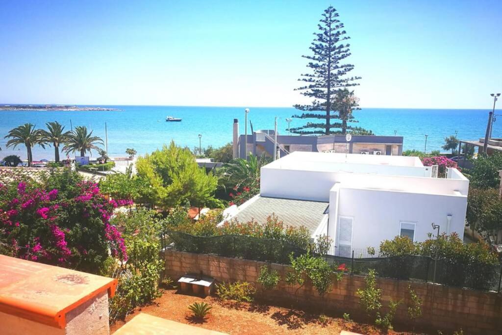 فيلا A... Mare Sicilia مارينا موديكا المظهر الخارجي الصورة